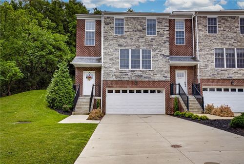 2335 Old Greentree Rd, Carnegie, PA, 15106-3805 | Card Image