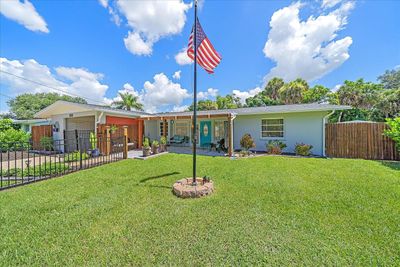 1321 Groveland Avenue, House other with 3 bedrooms, 2 bathrooms and null parking in Venice FL | Image 2