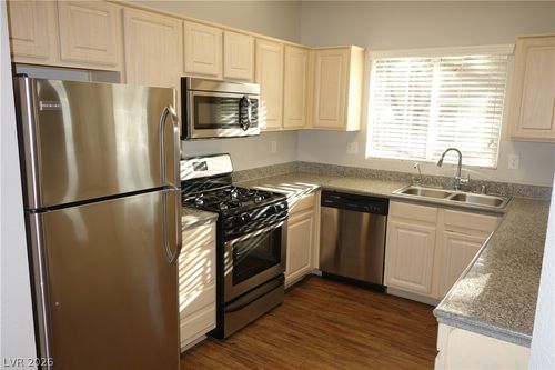 2079-5250 S Rainbow Blvd, Las Vegas, NV, 89118-0624 | Card Image