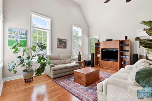 405 Mistletoe Trl, Hendersonville, NC, 28791-2167 | Card Image