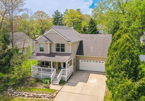 880 Frank Rd, Lake Orion, MI, 48362-1716 | Card Image