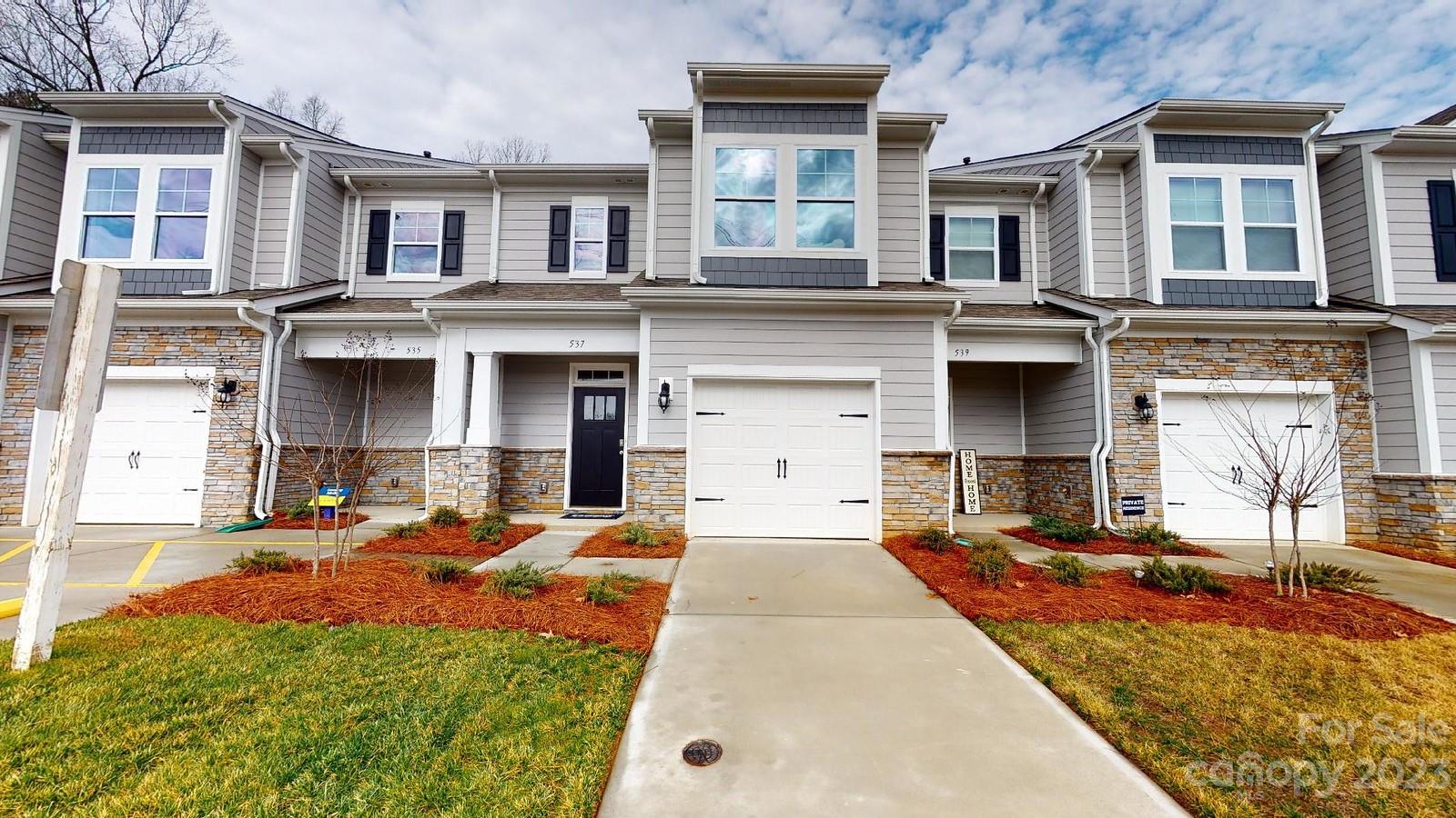 Ravens Ridge Rd, Hendersonville, NC 28792