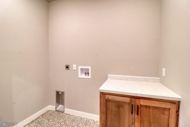 Main Floor Laundry Room | Image 37