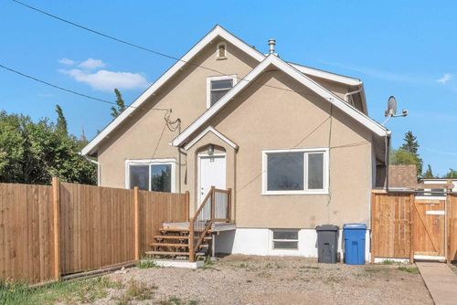 302 6 Ave Ne, Three Hills, AB, T0M | Card Image