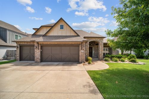 2616 E 136th Street S, Bixby, OK, 74008 | Card Image