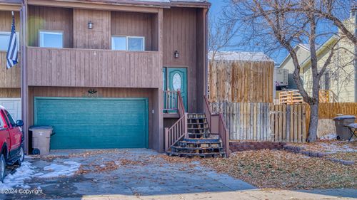 3008 Harder Dr, Gillette, WY, 82718-6135 | Card Image