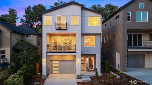 4548 23rd Ave Sw, Seattle, WA, 98106-1313 | Card Image