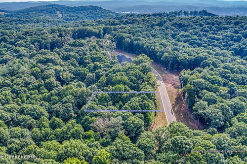 326 Flip Flop Way, Loudon, TN, 37774 | Card Image