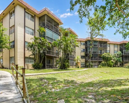 109-6201 N Falls Circle Dr, Lauderhill, FL, 33319-6849 | Card Image