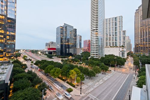 23-2025 Woodall Rodgers Fwy, Dallas, TX, 75201-2346 | Card Image