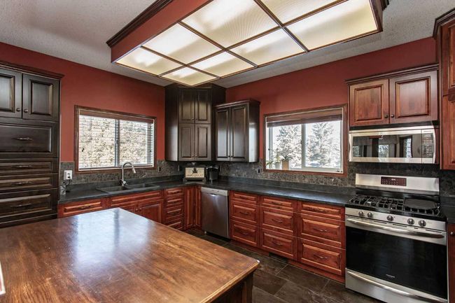 6104 47 Avenue, House other with 5 bedrooms, 3 bathrooms and null parking in Wetaskiwin AB | Image 8