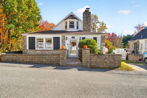 3384 Midget Lane, Yorktown, NY, 10547 | Card Image