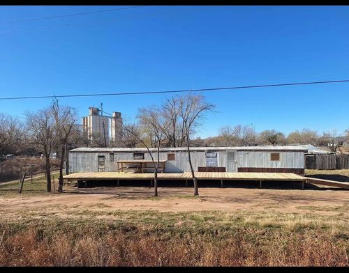 615 E 9th St, Hale Center, TX, 79041-1414 | Card Image