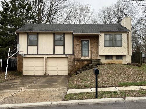 13016 S Trenton St, Olathe, KS, 66062-1357 | Card Image