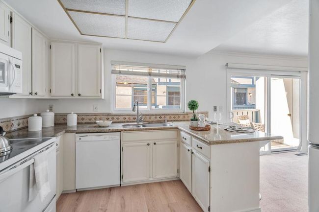 722 Duncanville Ct, Townhouse with 2 bedrooms, 3 bathrooms and 2 parking in Campbell CA | Image 9