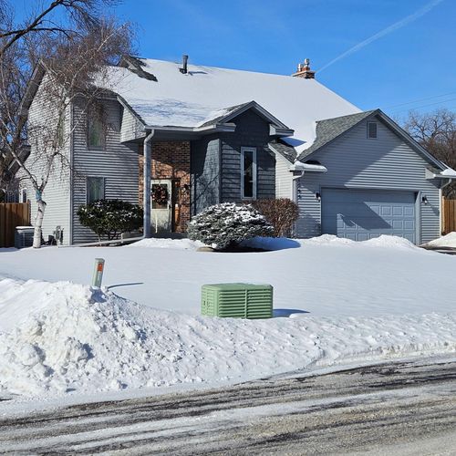 1299 Yukon Ct N, Golden Valley, MN, 55427-4450 | Card Image