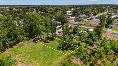 6817 Blossom Ave, Tampa, FL, 33614-3802 | Card Image