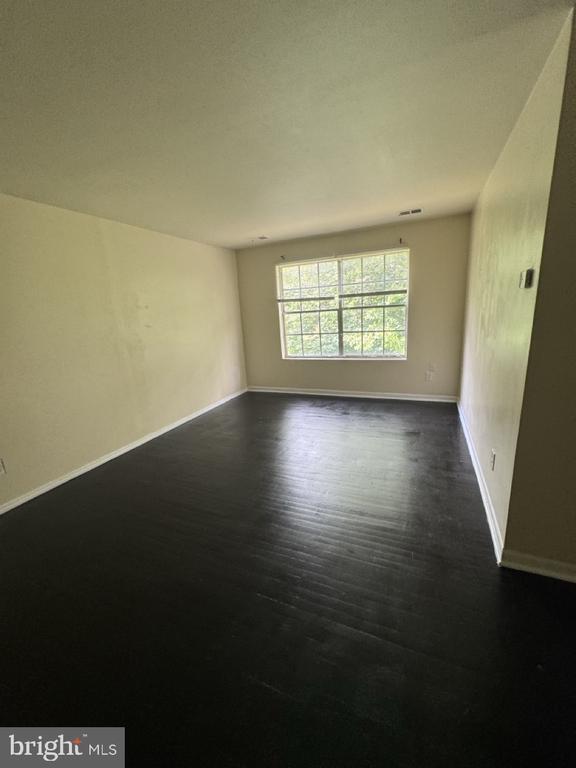 Commercial Sale in BALTIMORE 5