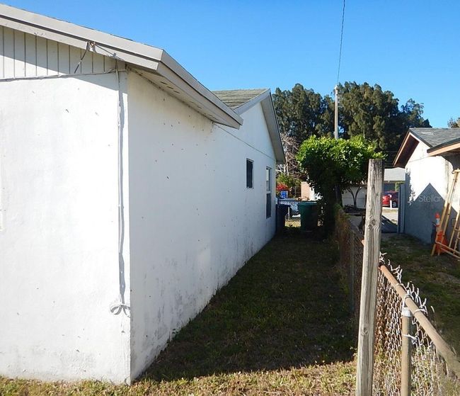 1263 W 27 Th St, House other with 3 bedrooms, 1 bathrooms and null parking in Riviera Beach FL | Image 21
