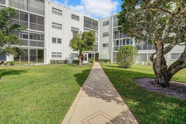 APT-401 - 3326 Arcara Way, Condo with 3 bedrooms, 2 bathrooms and null parking in Lake Worth FL | Image 28
