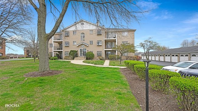 APT-302 - 457 Valley Dr, Condo with 2 bedrooms, 2 bathrooms and 2 parking in Naperville IL | Image 21