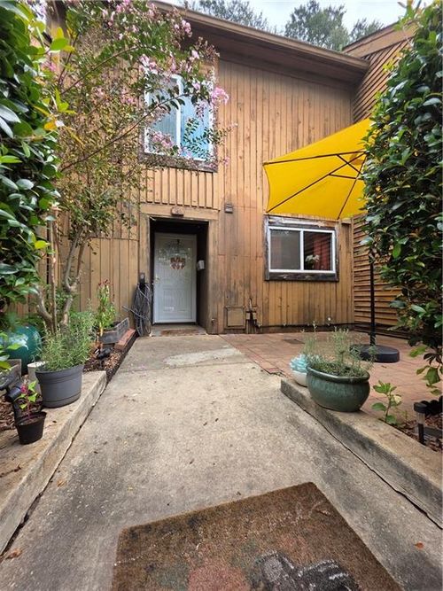 28 Willowick Dr, Lithonia, GA, 30038-1722 | Card Image