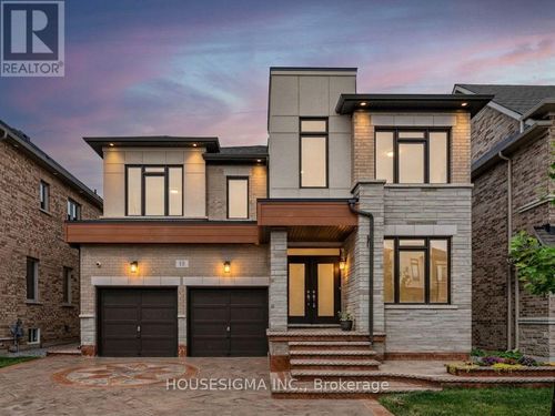 15 Edworthy Gardens, Hamilton (Waterdown), ON, L8B1Y8 | Card Image