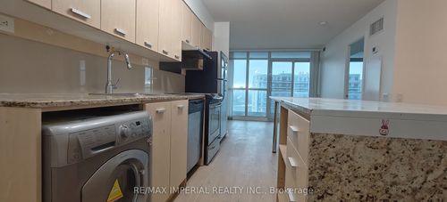 812-33 Singer Court, North York, ON, M2K0B4 | Card Image