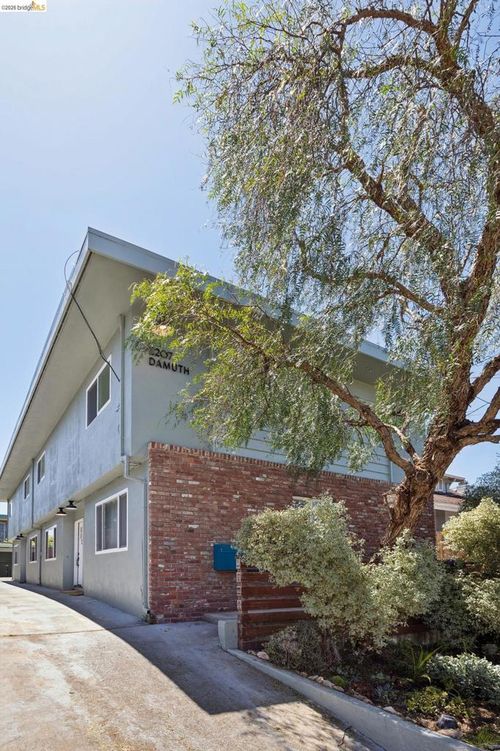 2-2207 Damuth St, Oakland, CA, 94602-2447 | Card Image