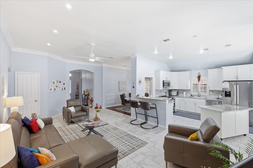 9427 Ponderosa Trl, Irving, TX, 75063-5051 | Card Image