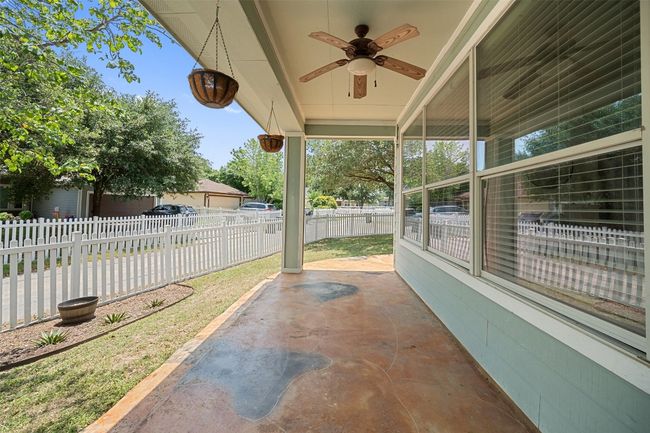 206 Skinner, House other with 3 bedrooms, 3 bathrooms and 4 parking in Kyle TX | Image 32