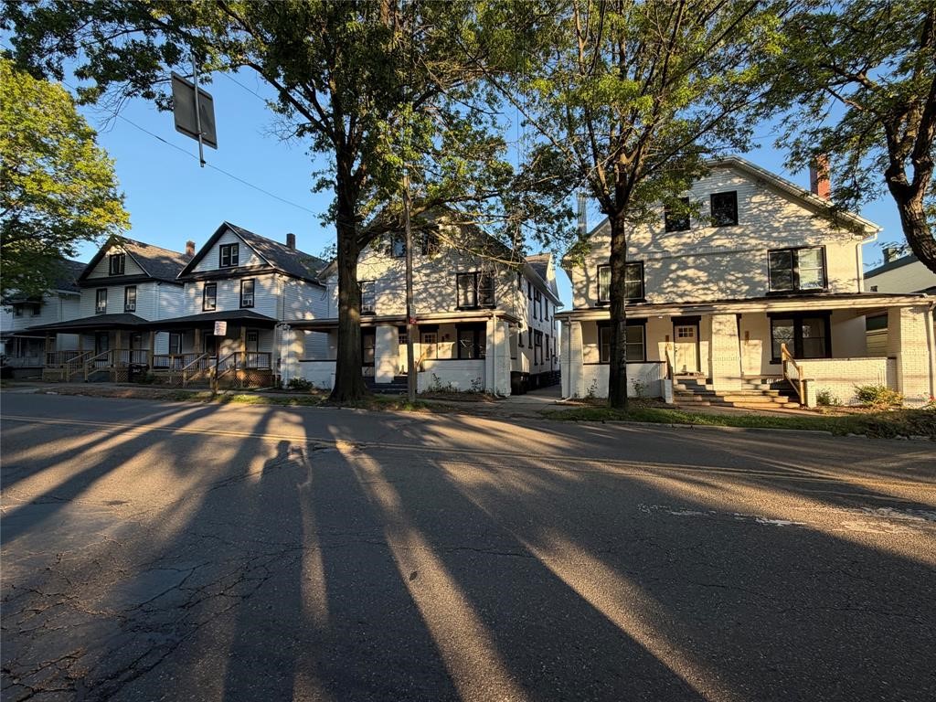 Residential Income in Erie