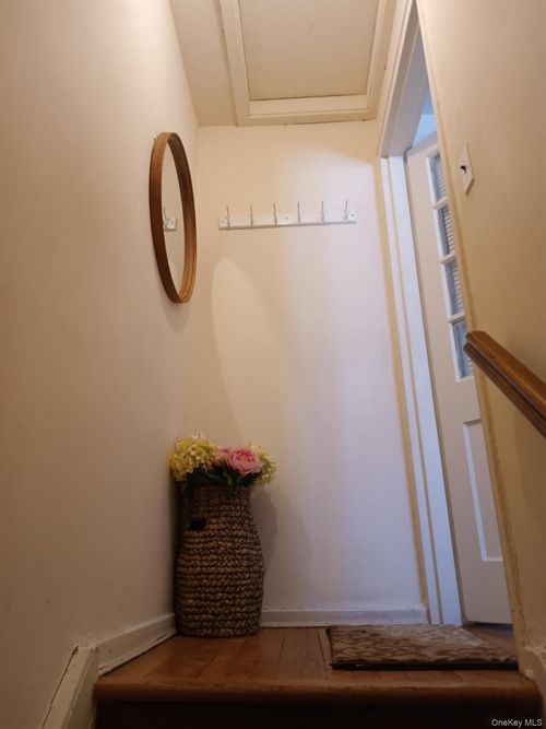 2a-102 Spruce St, Yonkers, NY, 10701-4578 | Card Image