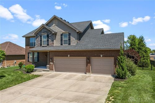 9330 Remington Hill Rd, Dayton, OH, 45458-5038 | Card Image