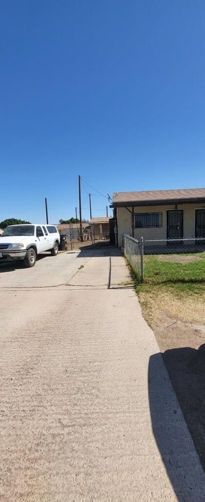 312 S Cesar Chavez St, House other with 2 bedrooms, 1 bathrooms and null parking in Brawley CA | Image 2