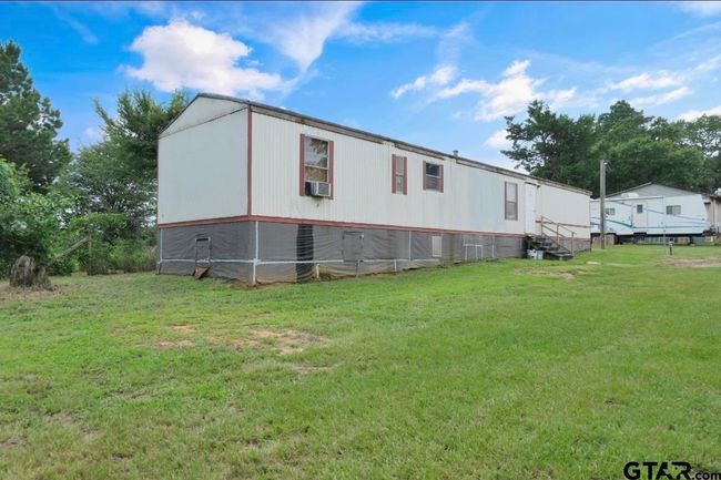 8702 Cedarvale Dr, House other with 3 bedrooms, 2 bathrooms and null parking in Tyler TX | Image 4