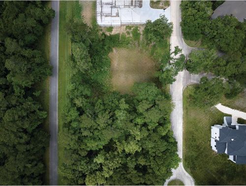 18 Majestic Falls Dr, Humble, TX, 77339-3511 | Card Image