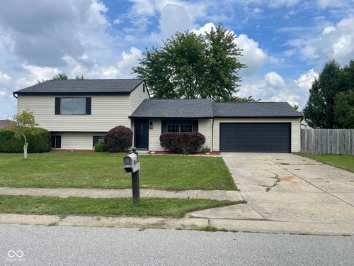 91 Meadow Creek Blvd, Whiteland, IN, 46184-9602 | Card Image