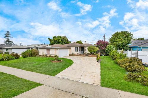 7911 Rockwell Ave, Midway City, CA, 92655-1559 | Card Image