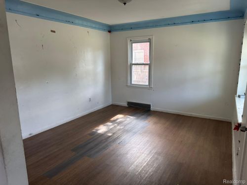 12652 Duchess St, Detroit, MI, 48224-1086 | Card Image