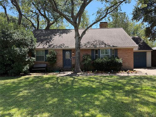 6452 E Lovers Ln, Dallas, TX, 75214-2227 | Card Image