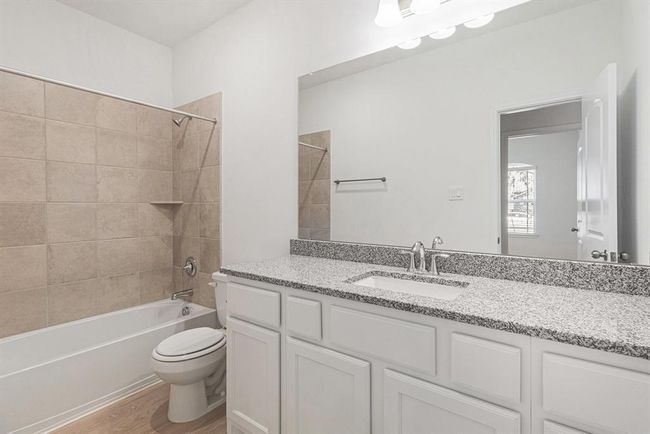 249 Edgewater Dr, House other with 4 bedrooms, 2 bathrooms and 2 parking in West Columbia TX | Image 28