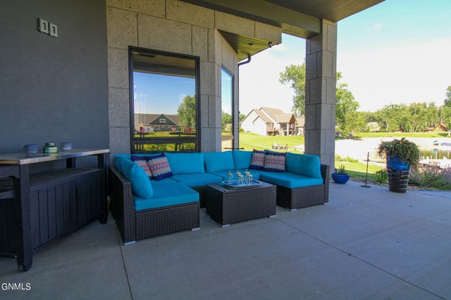 Large Covered Patio off of Living Room | Image 87