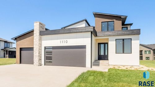 1110 E Madison St Street, Tea, SD, 57064 | Card Image