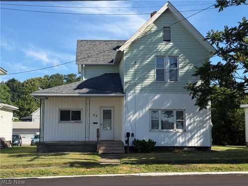 32 Cherry Rd Nw, Massillon, OH, 44646-5404 | Card Image