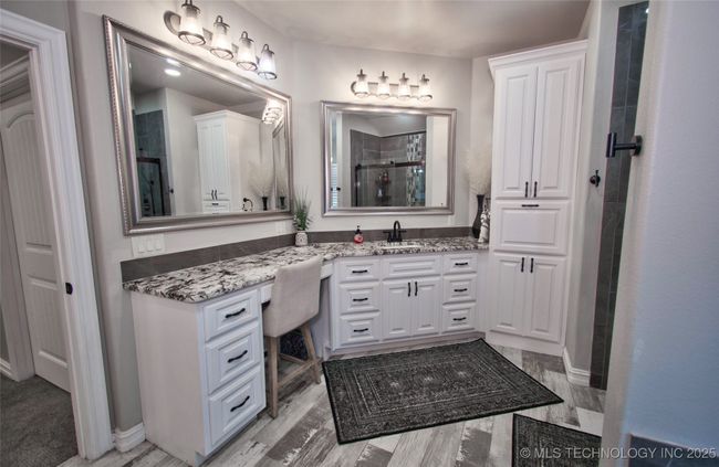 Master bath features a separate tub and shower. | Image 21