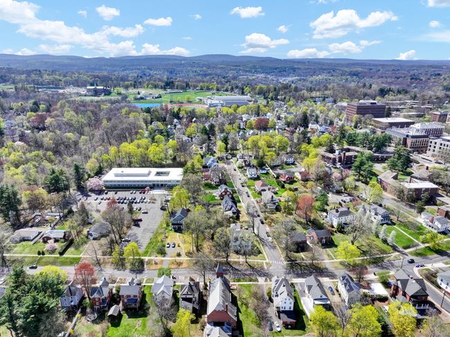 68 High St, Home with 9 bedrooms, 4 bathrooms and null parking in Middletown CT | Image 10