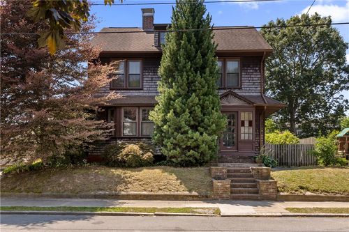 120 Smith St, Cranston, RI, 02905-4219 | Card Image