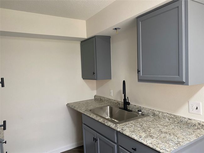 APT-107 - 5317 Junius St, Condo with 1 bedrooms, 1 bathrooms and null parking in Dallas TX | Image 5