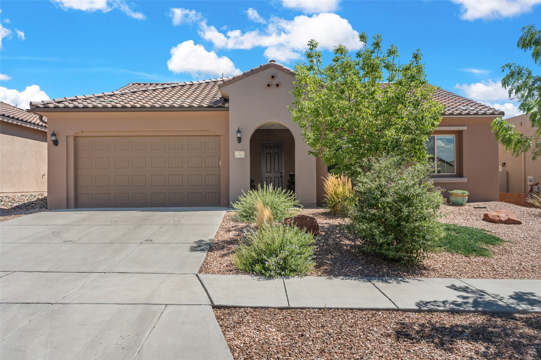 Lluvia Encantada , Santa Fe, NM 87507